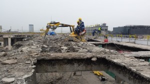 Wyburzanie i skuwanie pali na dacchu