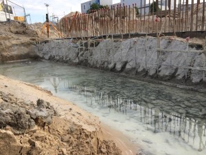 Bardzo często pod miejsce pracy podchodziła woda utrudniając wykonanie zadania